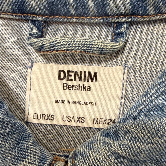 Bershka Oversized Distressed Denim Jacket XS Light Blue - Picture 7 of 7